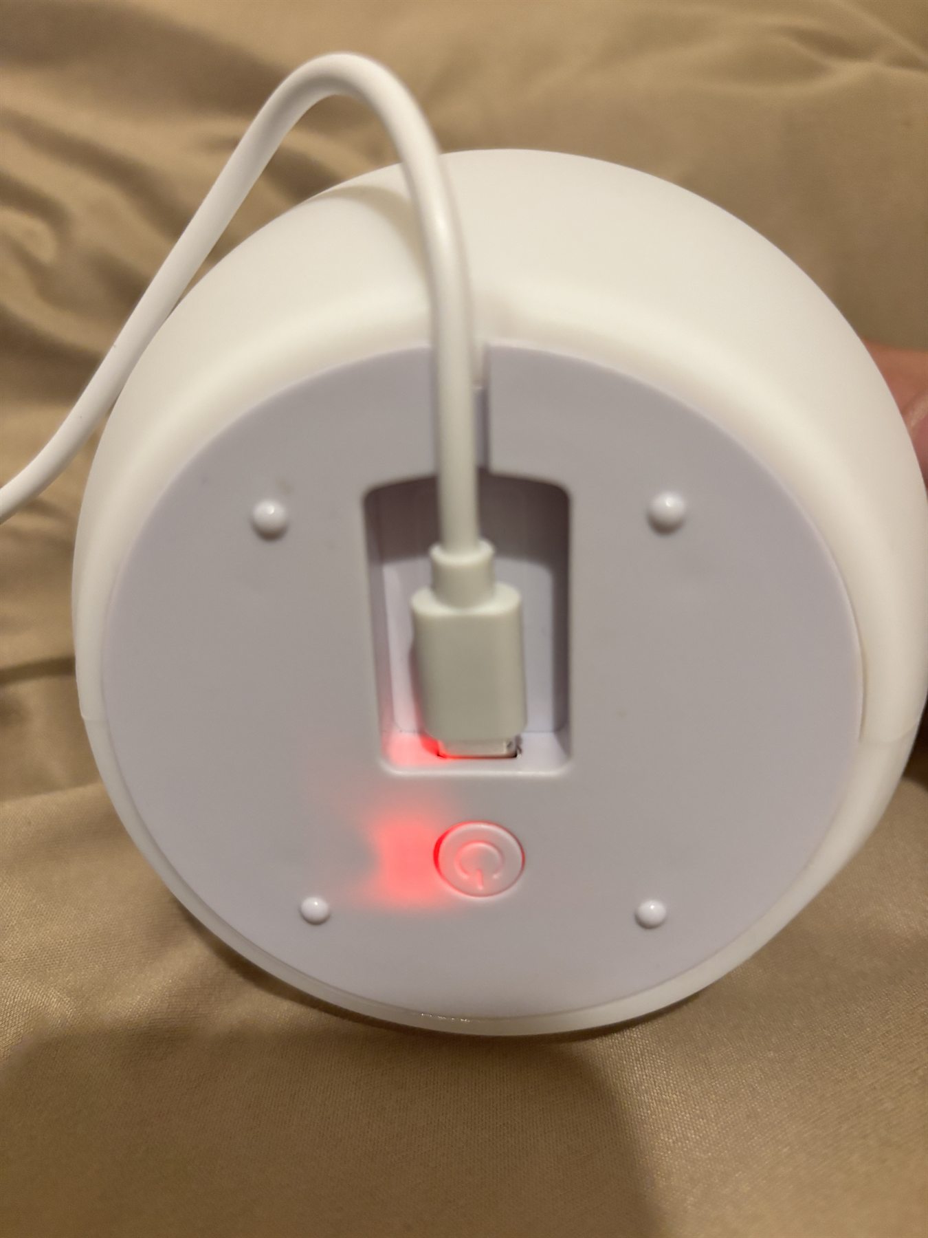 Owlnest Lume USB-C 充電孔
